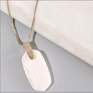 New Ivory Pearl Kendra Scott Necklace